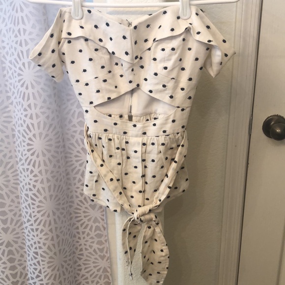 Wayf Way Capri Cut Out Top Size Small - Picture 7 of 11